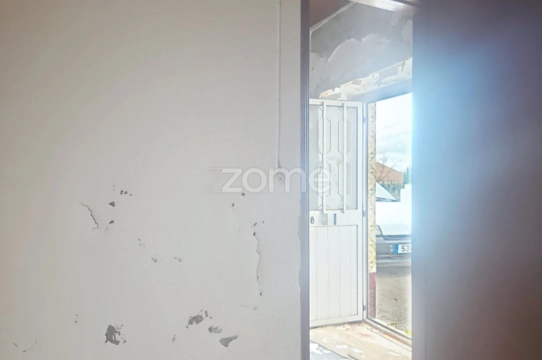 Moradia T2 para Venda em Lavos Foto 12