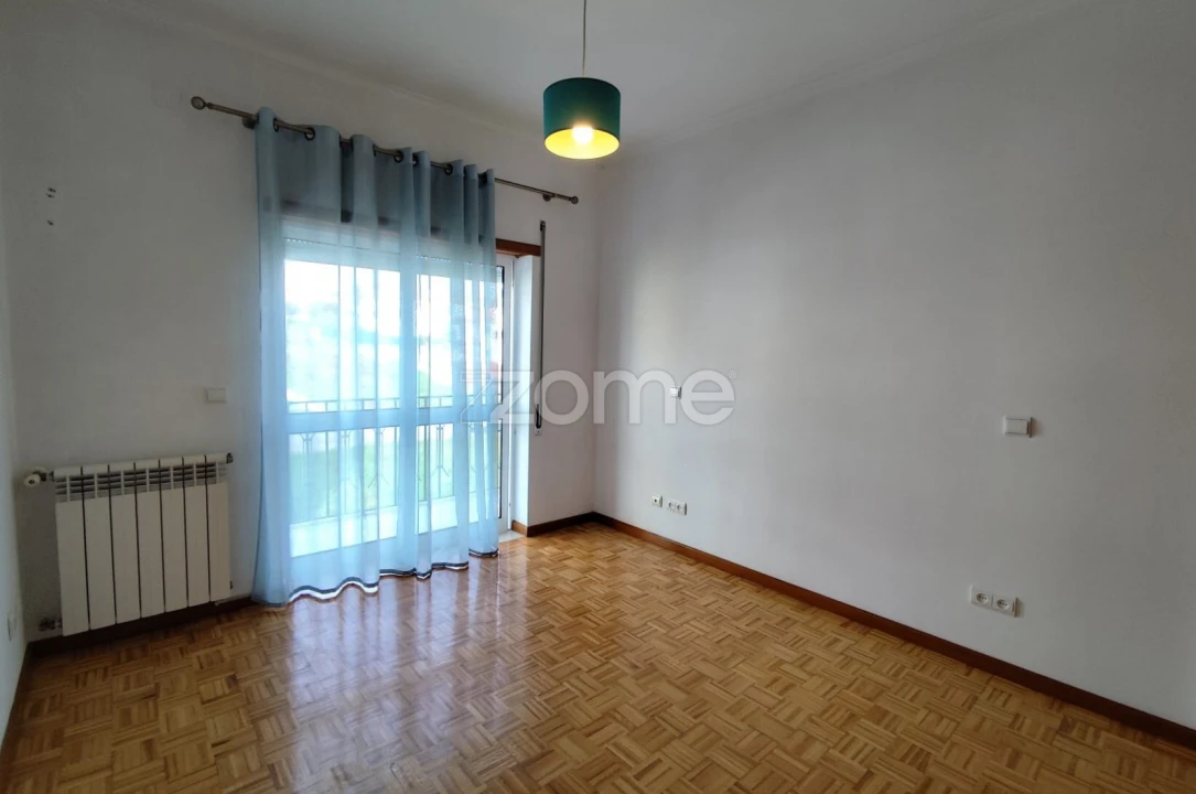 Apartamento T3 para Arrendamento em Pombal Foto 10