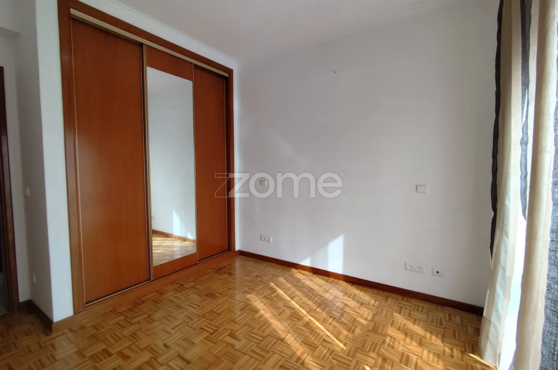 Apartamento T3 para Arrendamento em Pombal Foto 13