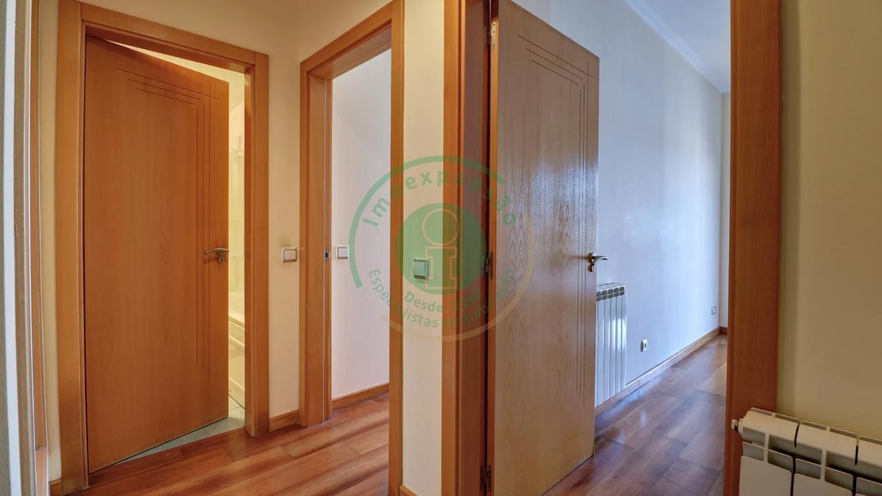 Apartamento T2 para Arrendamento em Tavarede Foto 10