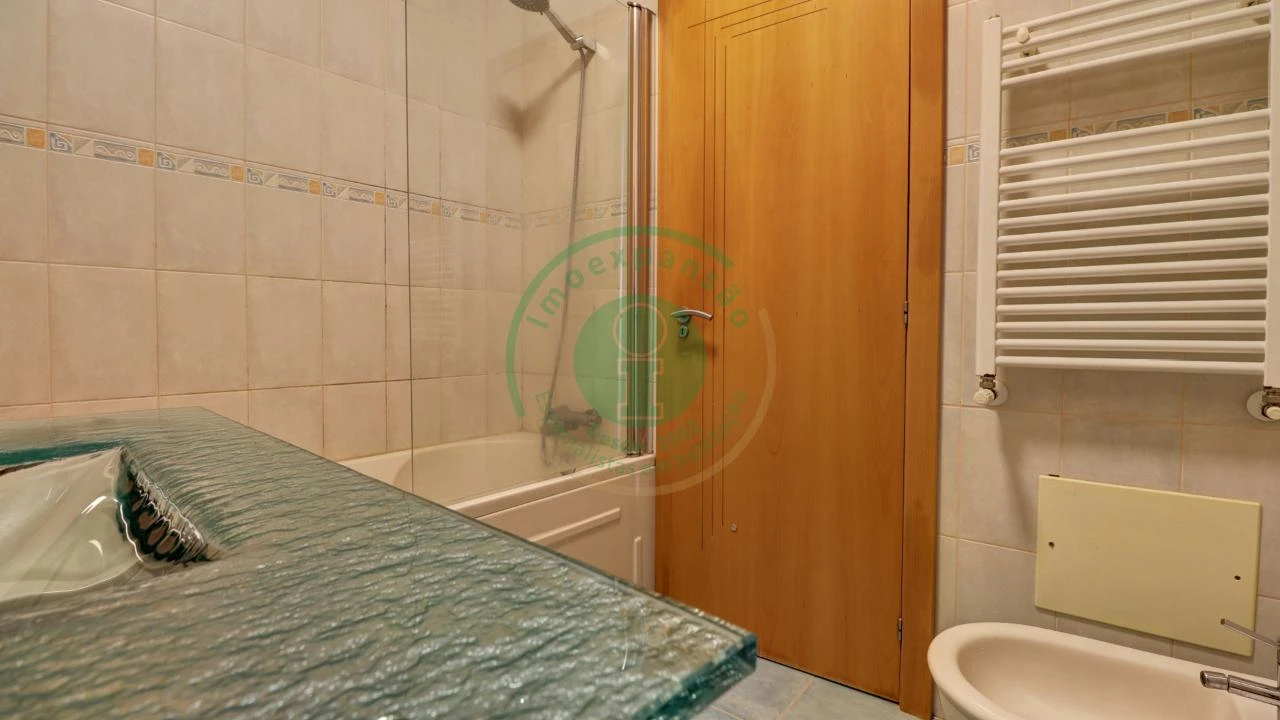 Apartamento T2 para Arrendamento em Tavarede Foto 15