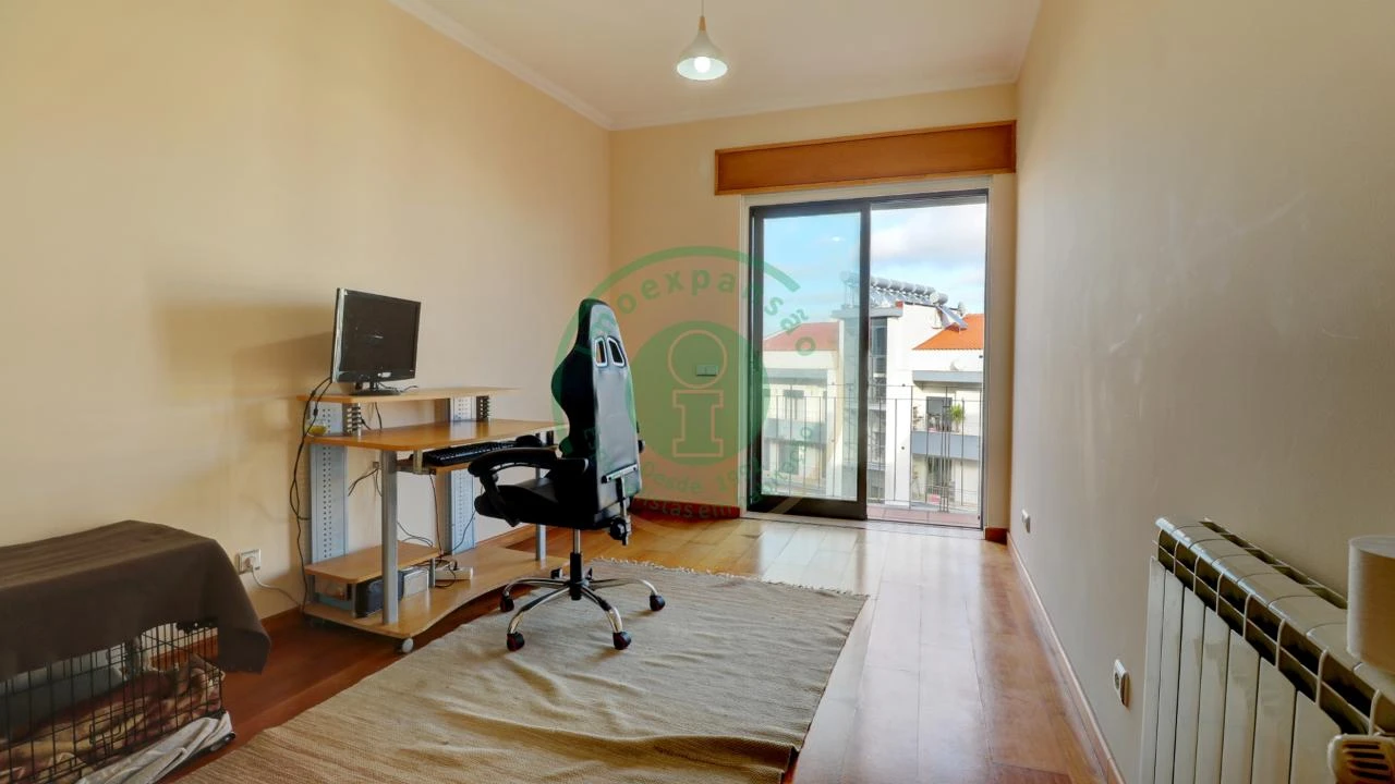 Apartamento T2 para Arrendamento em Tavarede Foto 16