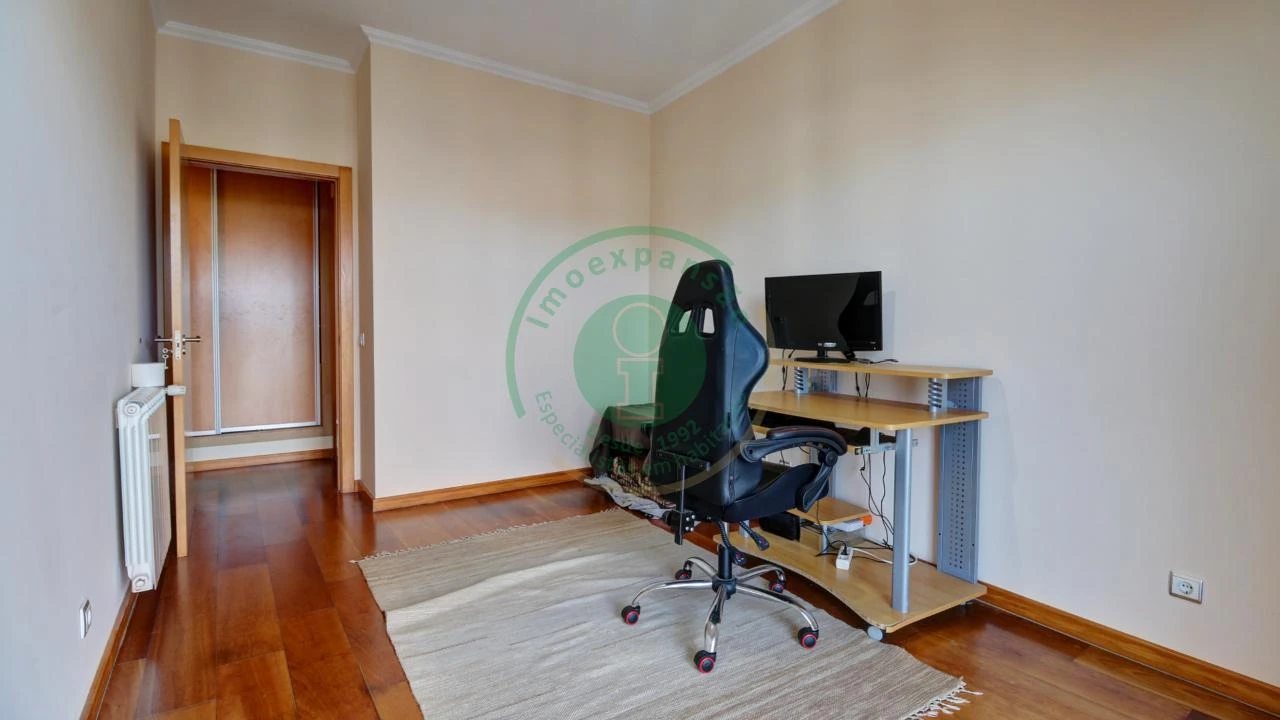 Apartamento T2 para Arrendamento em Tavarede Foto 17