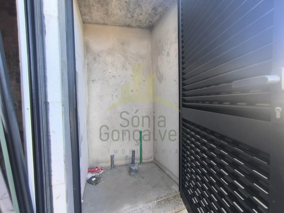 Moradia T1 para Venda em Darque Foto 8