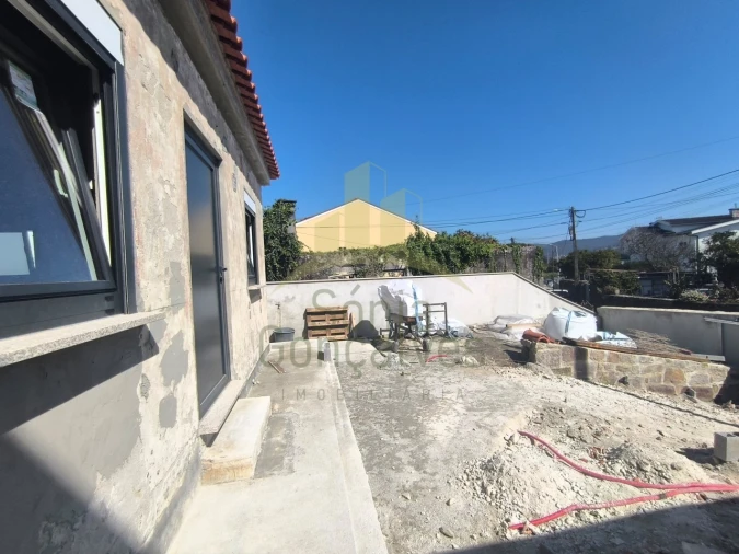 Moradia T1 para Venda em Darque Foto 13