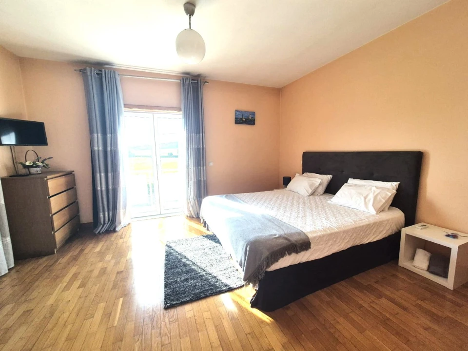 Moradia T4 para Venda em Rio Mau e Arcos Foto 13