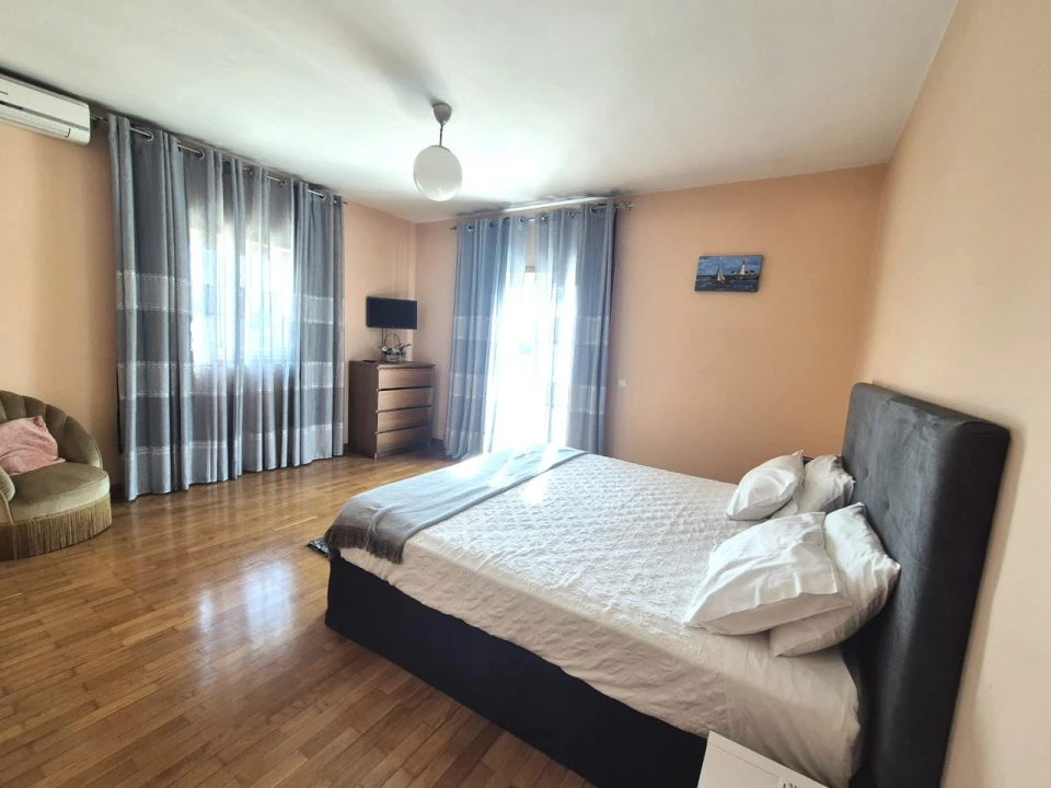 Moradia T4 para Venda em Rio Mau e Arcos Foto 16