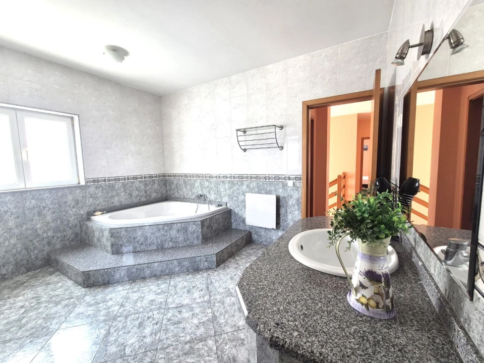 Moradia T4 para Venda em Rio Mau e Arcos Foto 22