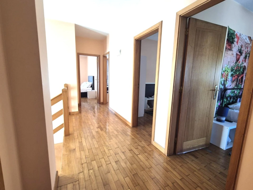 Moradia T4 para Venda em Rio Mau e Arcos Foto 24