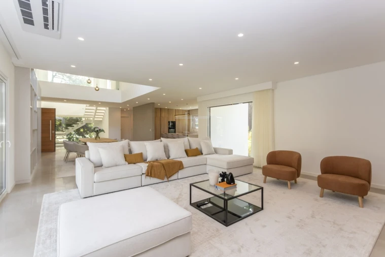 Moradia T5 para Venda em Charneca de Caparica e Sobreda Foto 4