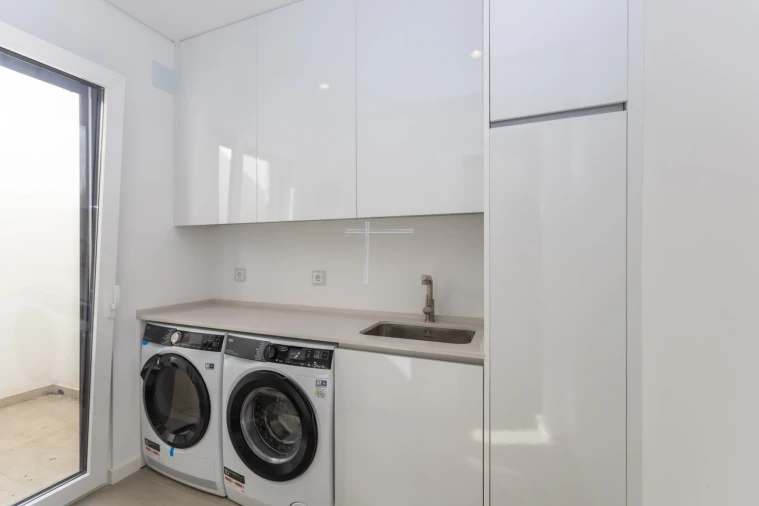 Moradia T5 para Venda em Charneca de Caparica e Sobreda Foto 26