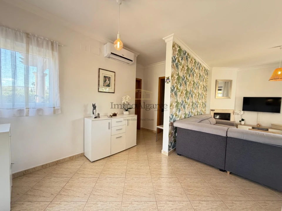 Apartamento T1 para Venda em Guia Foto 6