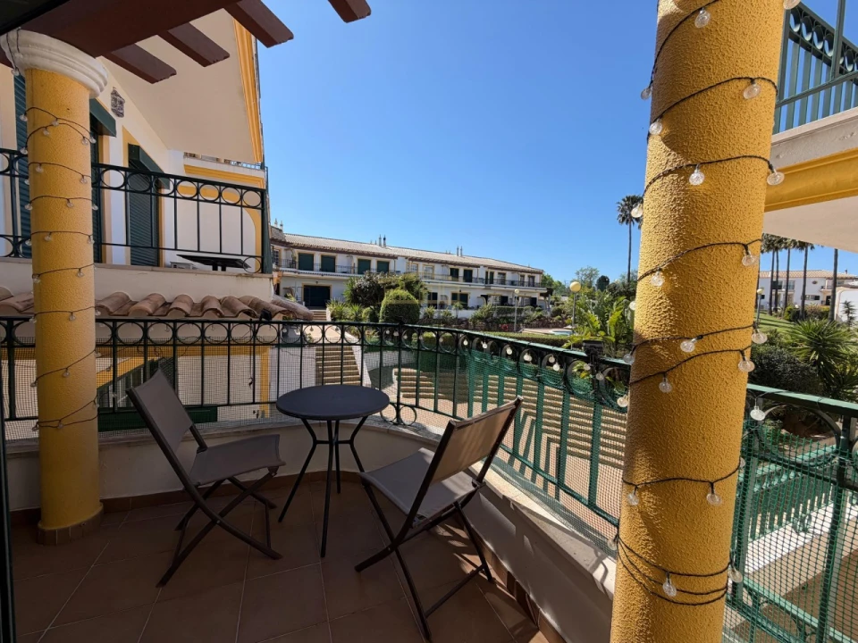 Apartamento T1 para Venda em Guia Foto 8