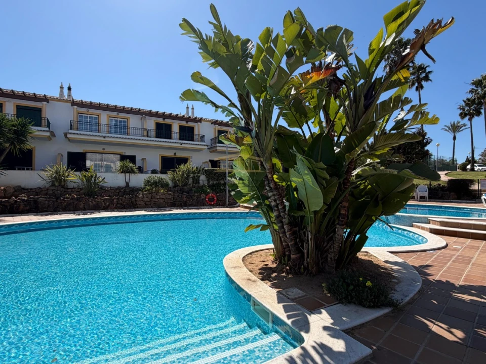 Apartamento T1 para Venda em Guia Foto 10