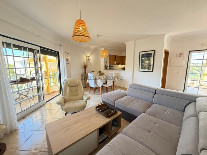 Apartamento T1 para Venda em Guia Foto 3