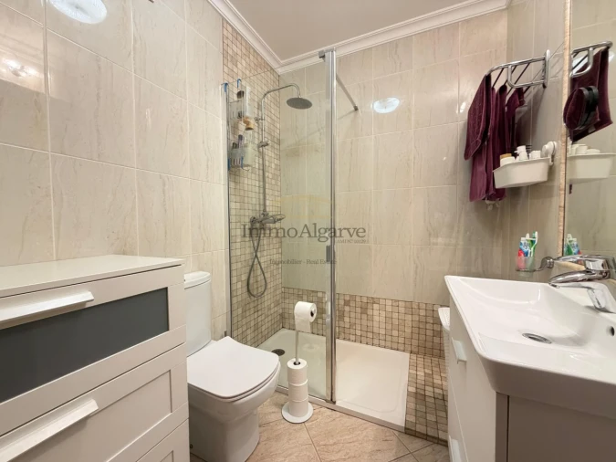 Apartamento T1 para Venda em Guia Foto 27