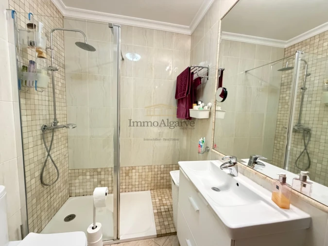 Apartamento T1 para Venda em Guia Foto 28