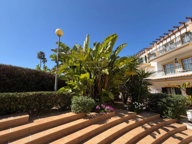 Apartamento T1 para Venda em Guia Foto 39