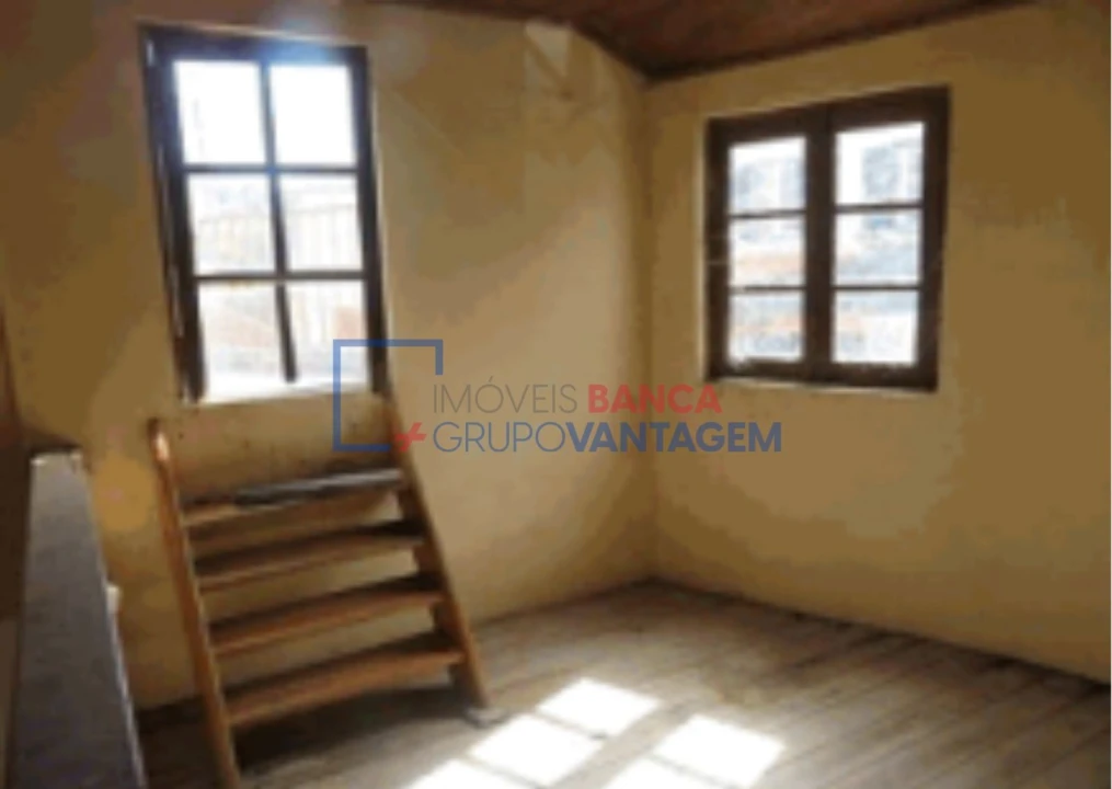 Moradia T3 para Venda em Miranda do Corvo Foto 7