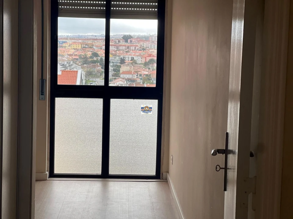 Apartamento T2 para Venda em Algueirão-Mem Martins Foto 7