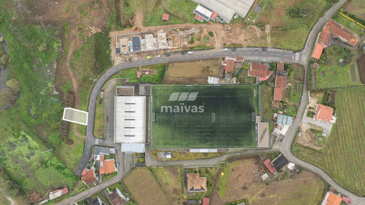 Moradia T3 para Venda em Mire de Tibães Foto 12