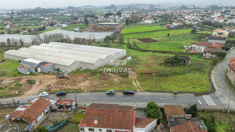 Moradia T3 para Venda em Mire de Tibães Foto 23