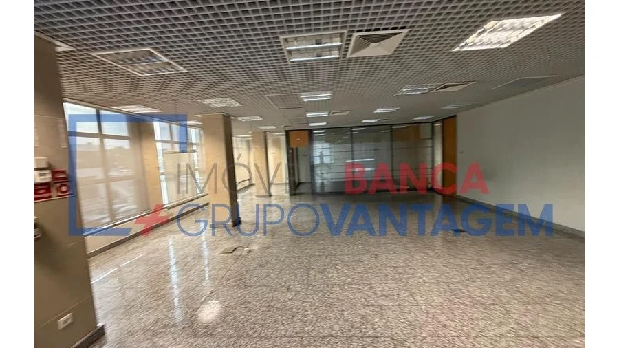 Loja para Venda em Poiares (Santo Andre)