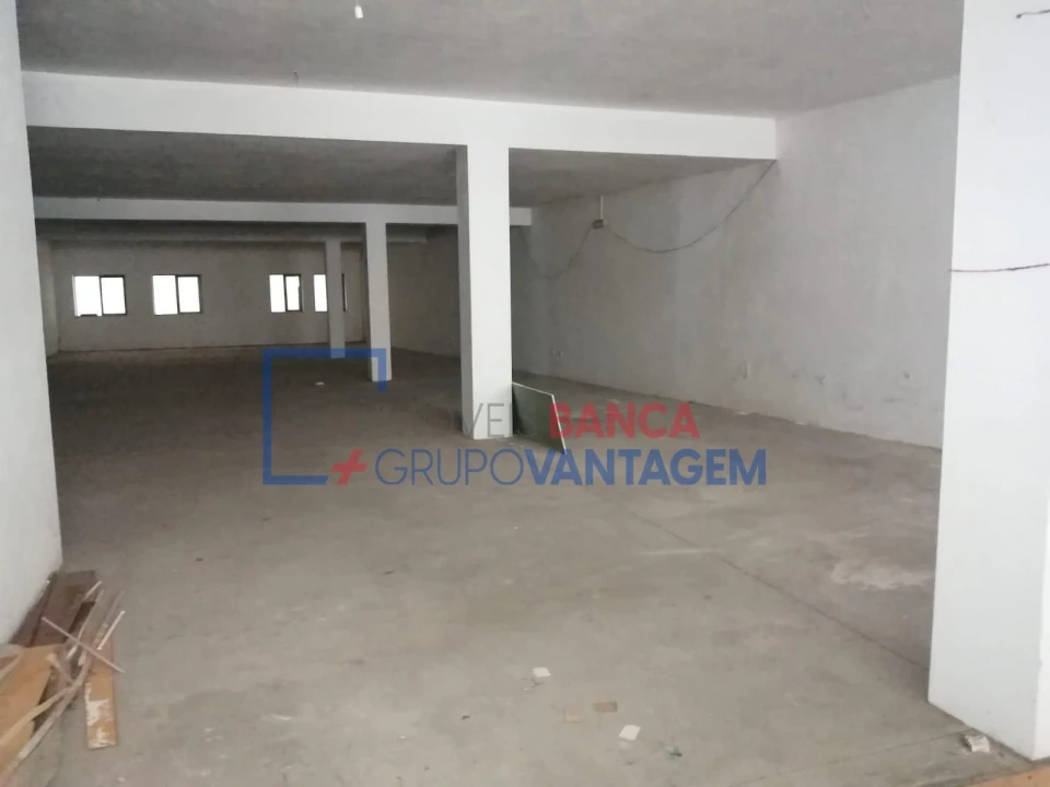 Loja para Venda em São João da Madeira Foto 4