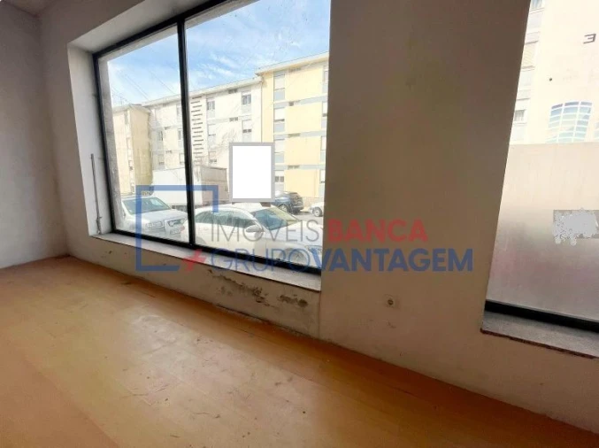 Loja para Venda em São João da Madeira Foto 3