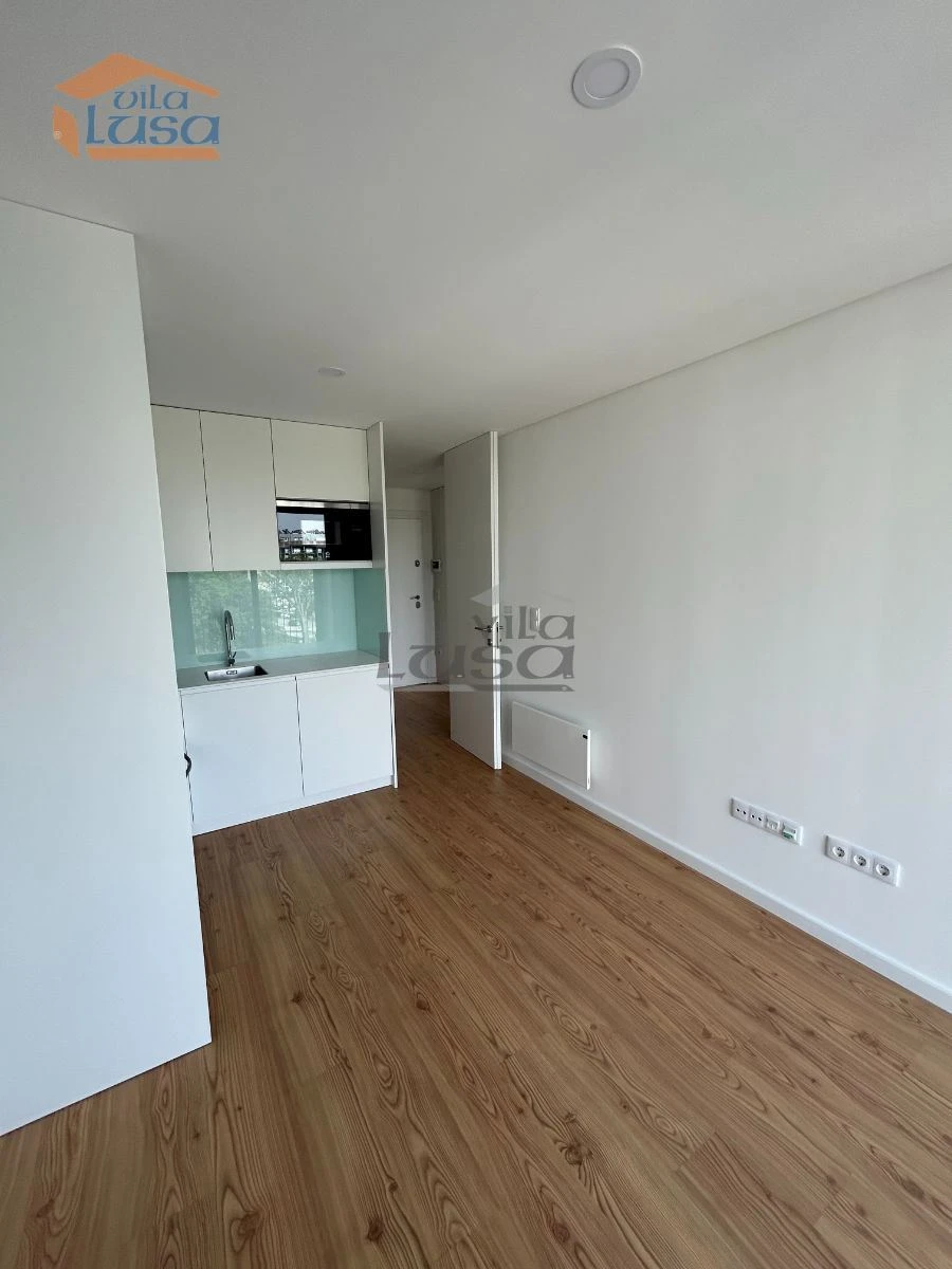 Apartamento T1 para Arrendamento em Paranhos Foto 4