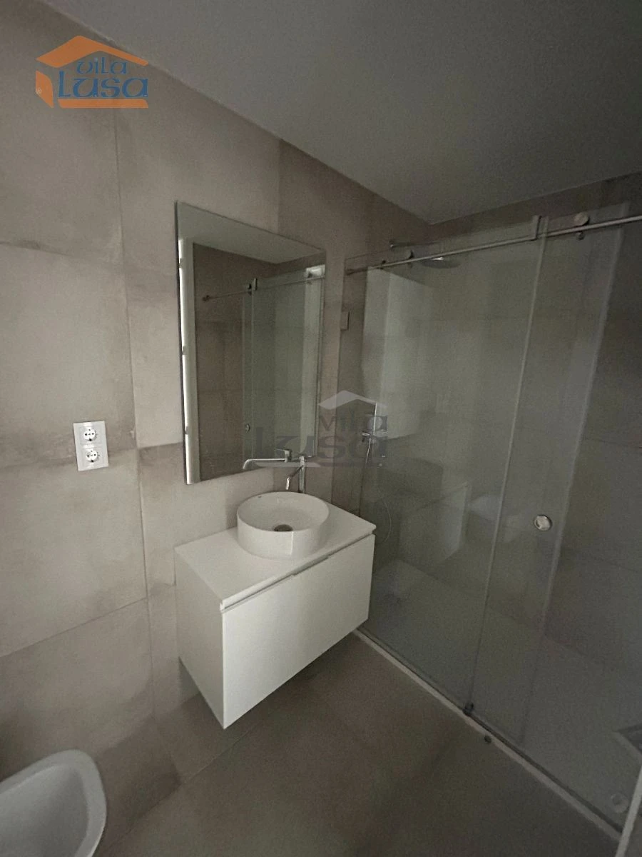 Apartamento T1 para Arrendamento em Paranhos Foto 9