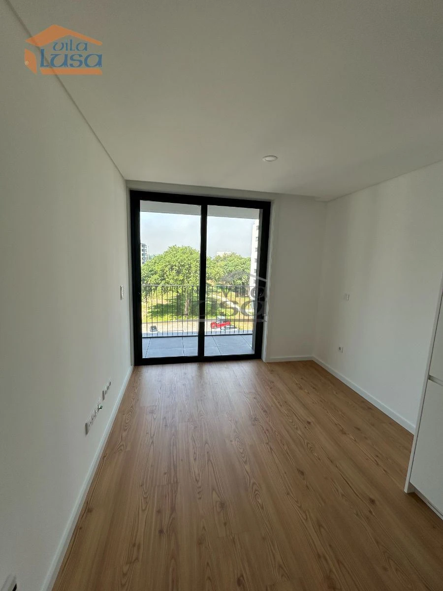 Apartamento T1 para Arrendamento em Paranhos Foto 11