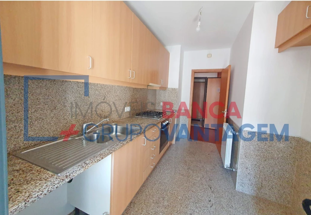 Apartamento T2 para Venda em Oliveira do Douro Foto 5