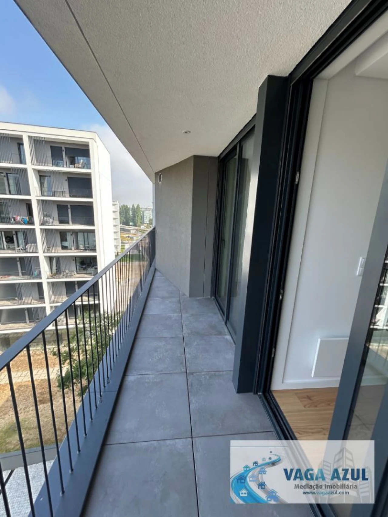 Apartamento T1 para Arrendamento em Paranhos Foto 8