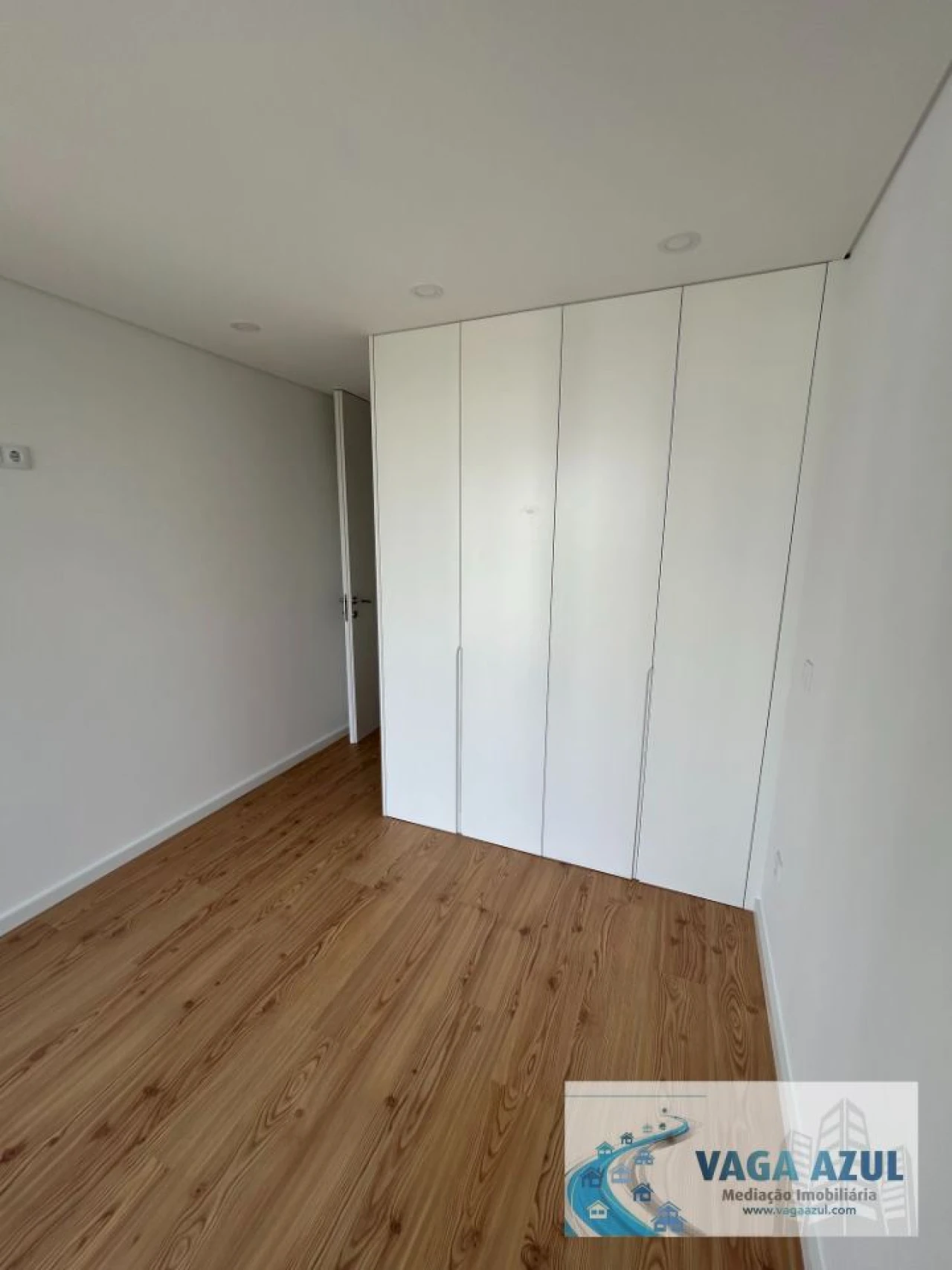 Apartamento T1 para Arrendamento em Paranhos Foto 9