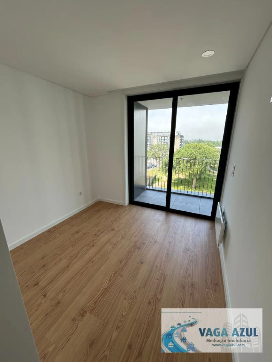 Apartamento T1 para Arrendamento em Paranhos Foto 5