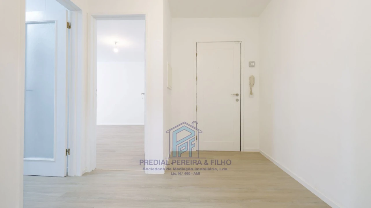 Apartamento T3 para Venda em Baguim do Monte (Rio Tinto) Foto 2