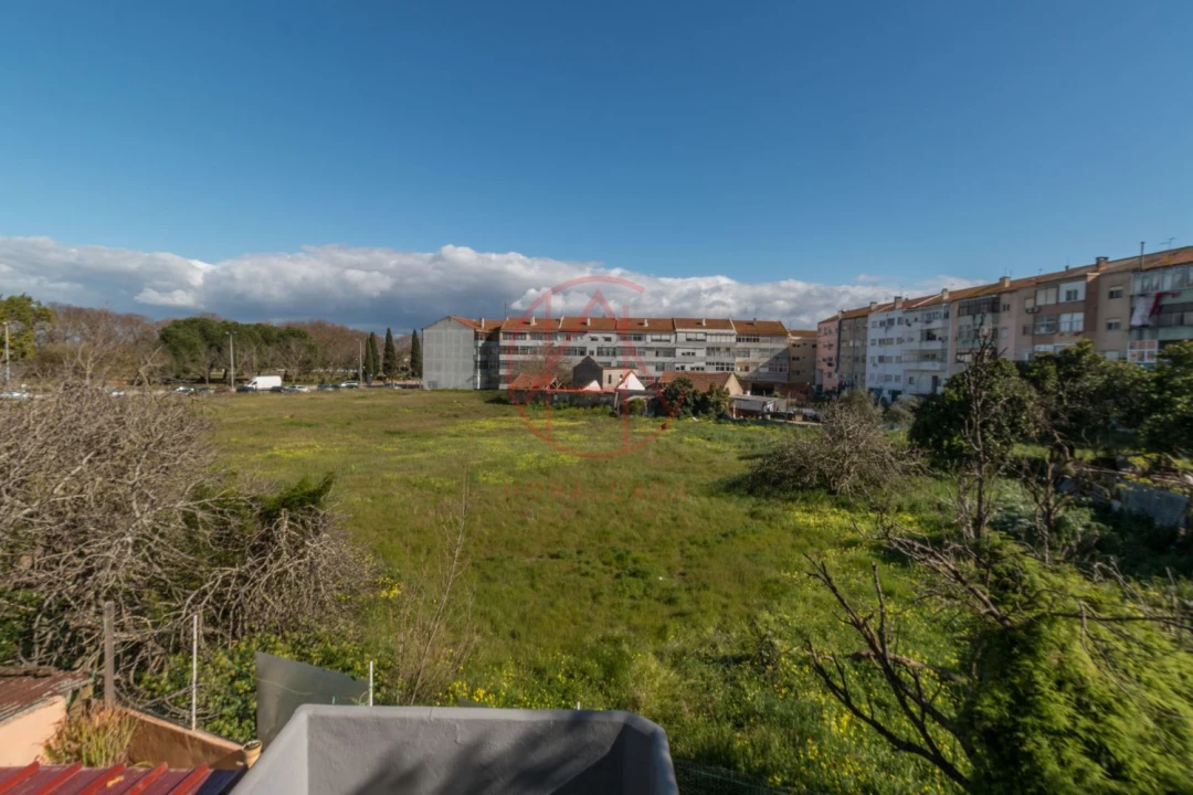 Apartamento T1 para Venda em Baixa da Banheira e Vale da Amoreira Foto 23