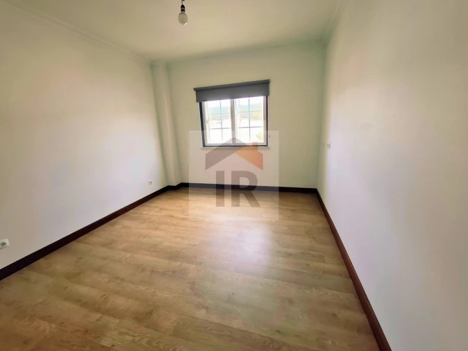 Apartamento T3 para Venda em Foz do Arelho Foto 8