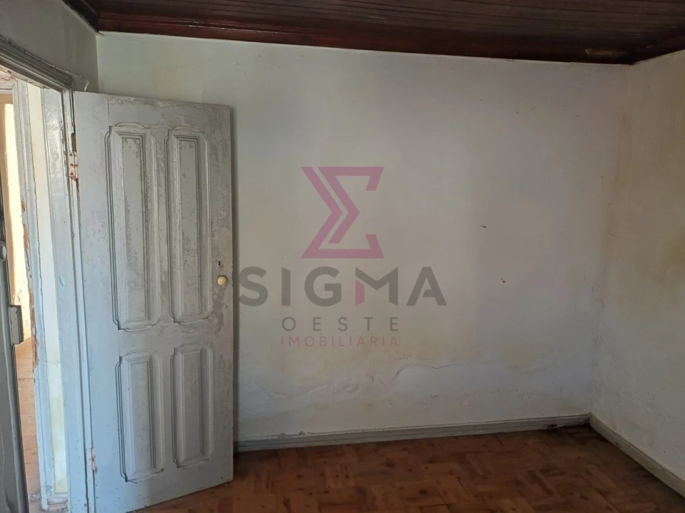 Moradia T2 para Venda em Roliça Foto 4