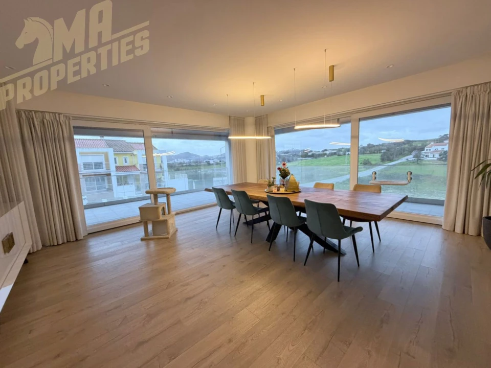 Moradia T5 para Venda em Milharado Foto 2