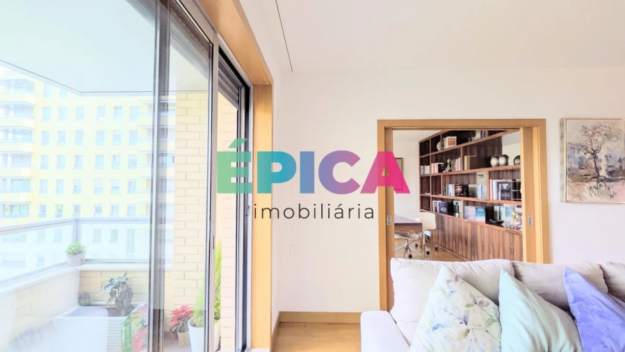 Apartamento T5 para Venda em Lumiar Foto 17