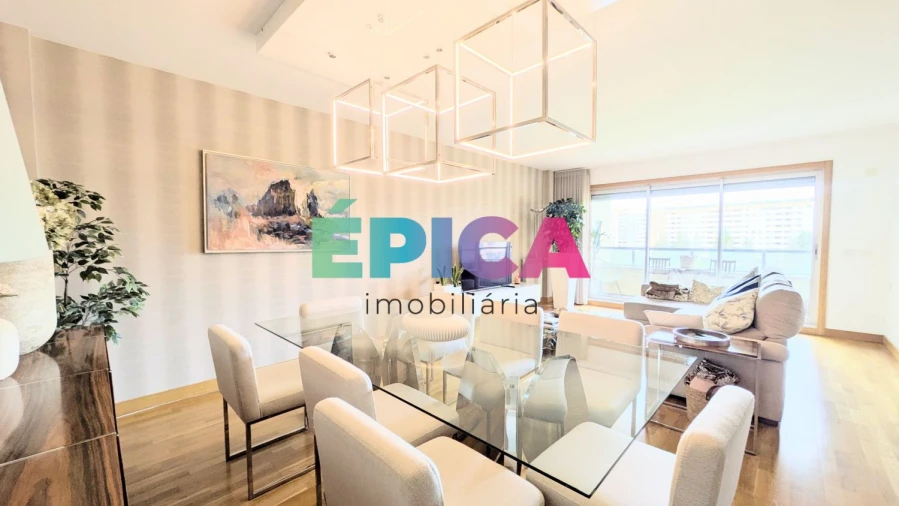 Apartamento T5 para Venda em Lumiar Foto 5