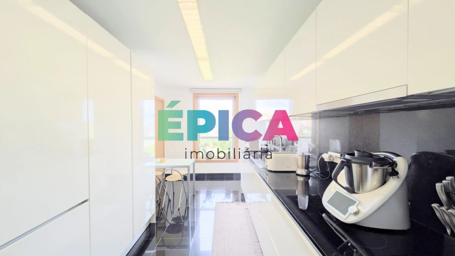 Apartamento T5 para Venda em Lumiar Foto 31