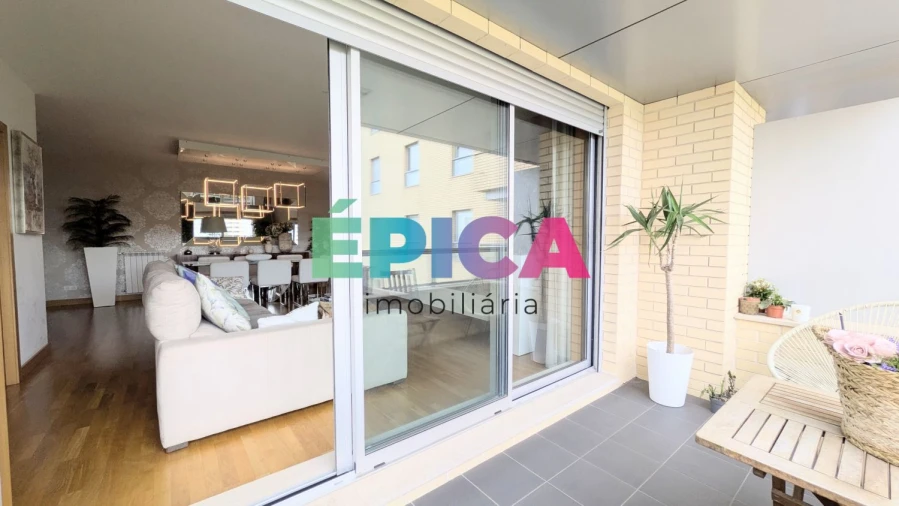 Apartamento T5 para Venda em Lumiar Foto 11