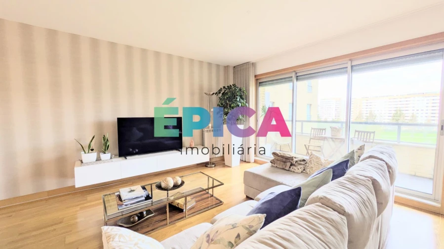 Apartamento T5 para Venda em Lumiar Foto 8