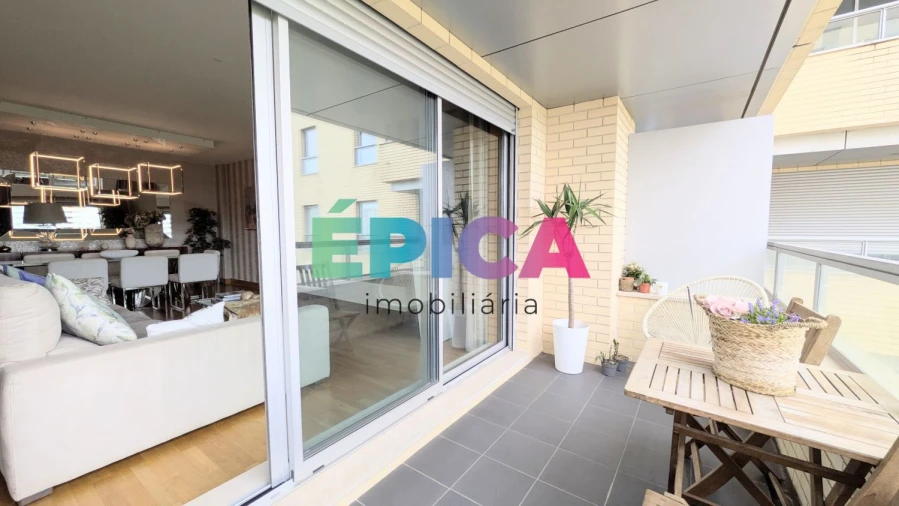 Apartamento T5 para Venda em Lumiar Foto 12