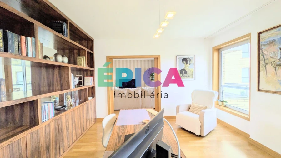 Apartamento T5 para Venda em Lumiar Foto 21