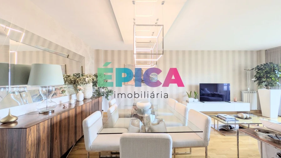 Apartamento T5 para Venda em Lumiar Foto 4