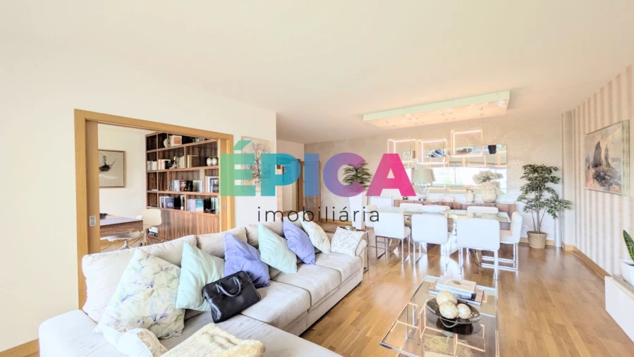 Apartamento T5 para Venda em Lumiar Foto 19